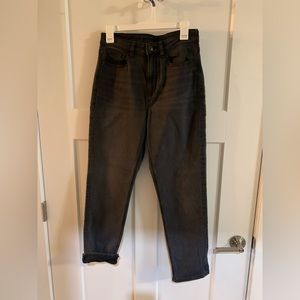American Eagle mom jean